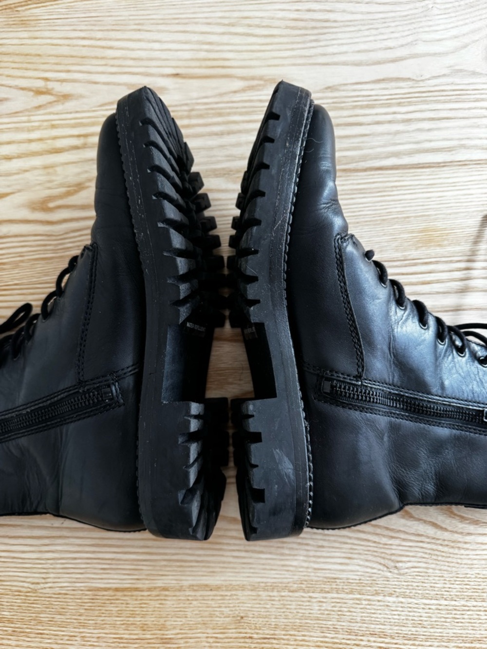 Vince Cabrera Lug Sole Leather Lace-Up Boots - Picture 9 of 11